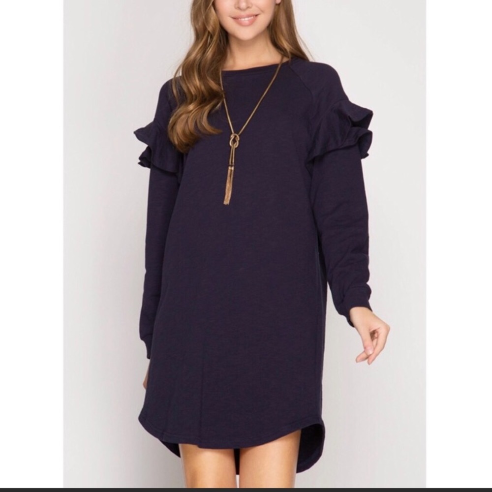 Long sleeve dress w/ruffle shoulder